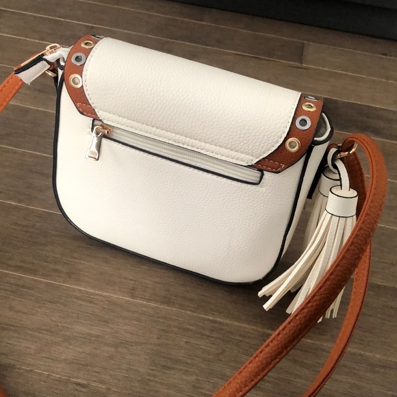 NWOT Beautiful White and Tan Bag - Picture 3 of 3